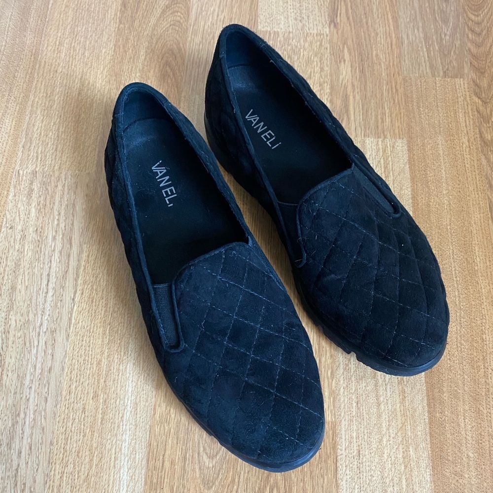 NWOT/EUC Vaneli Women's Black Quilted Suede Loafers | size 8 1/2 W | worn once - Picture 2 of 7